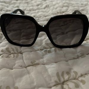 Black Gucci Sunglasses